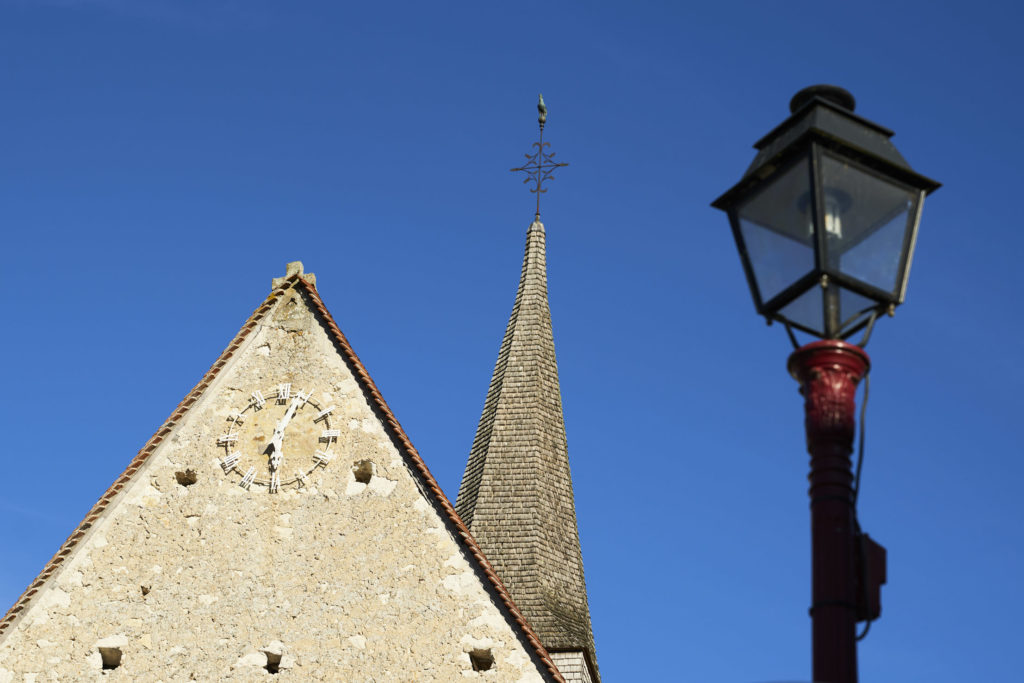 Clocher de l'église de Saint Georges de la Couée, visite touristique en Sarthe à découvrir